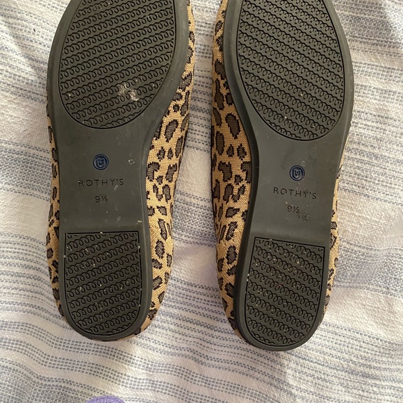 Rothys, leopard, size 9.5 - Picture 3 of 5